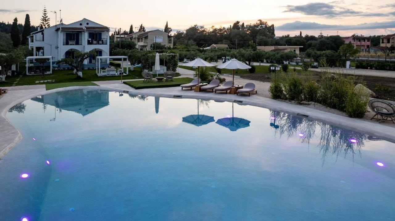 Sun 'n Chill, Boutique & 3* Melíkia